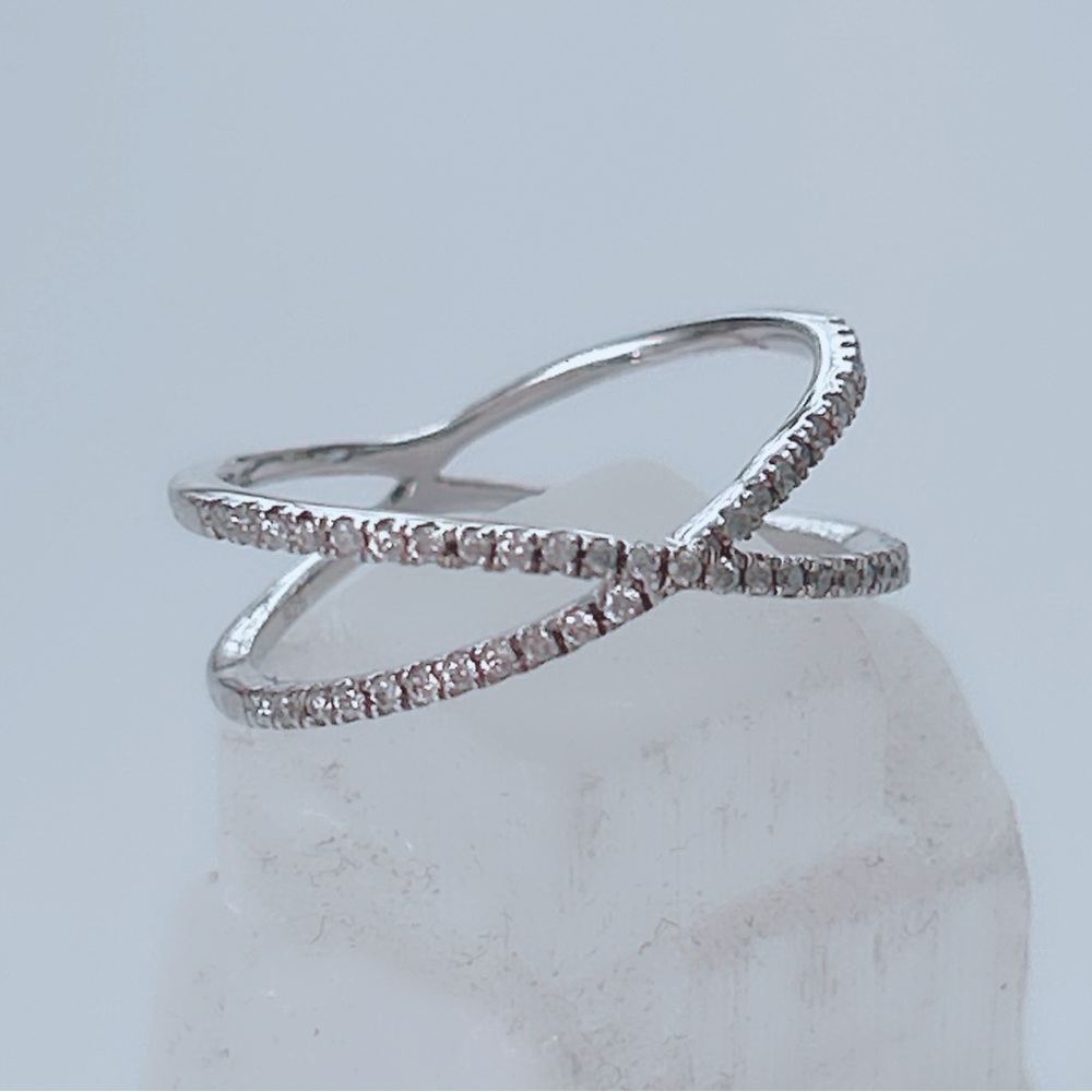 Sterling Silver Diamond Criss Cross Ring Sz 6.5 - Picture 2 of 3